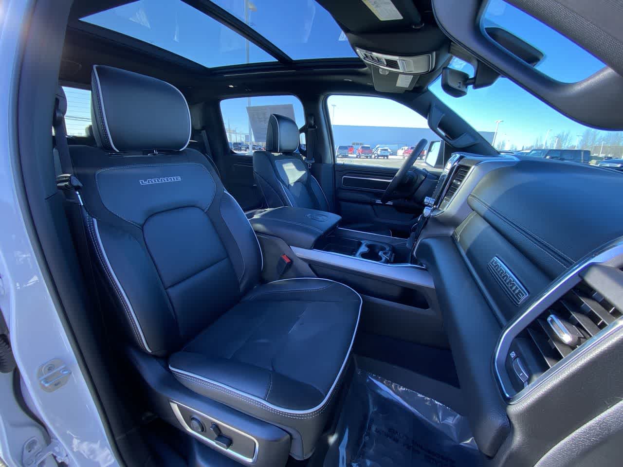 Thumbnail: 2025 RAM 1500 - 26