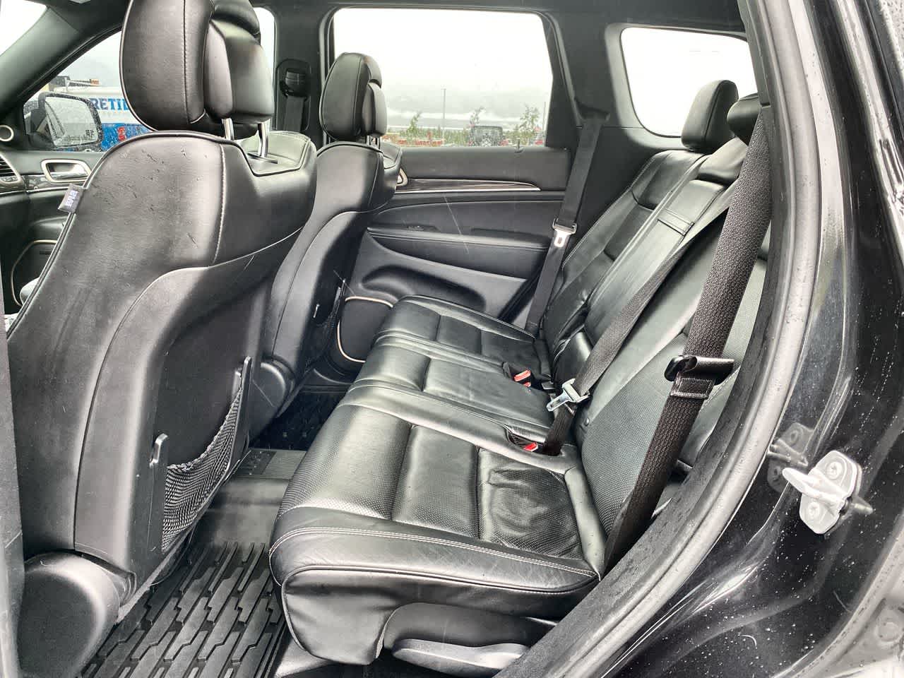 Thumbnail: 2015 Jeep Grand Cherokee - 23