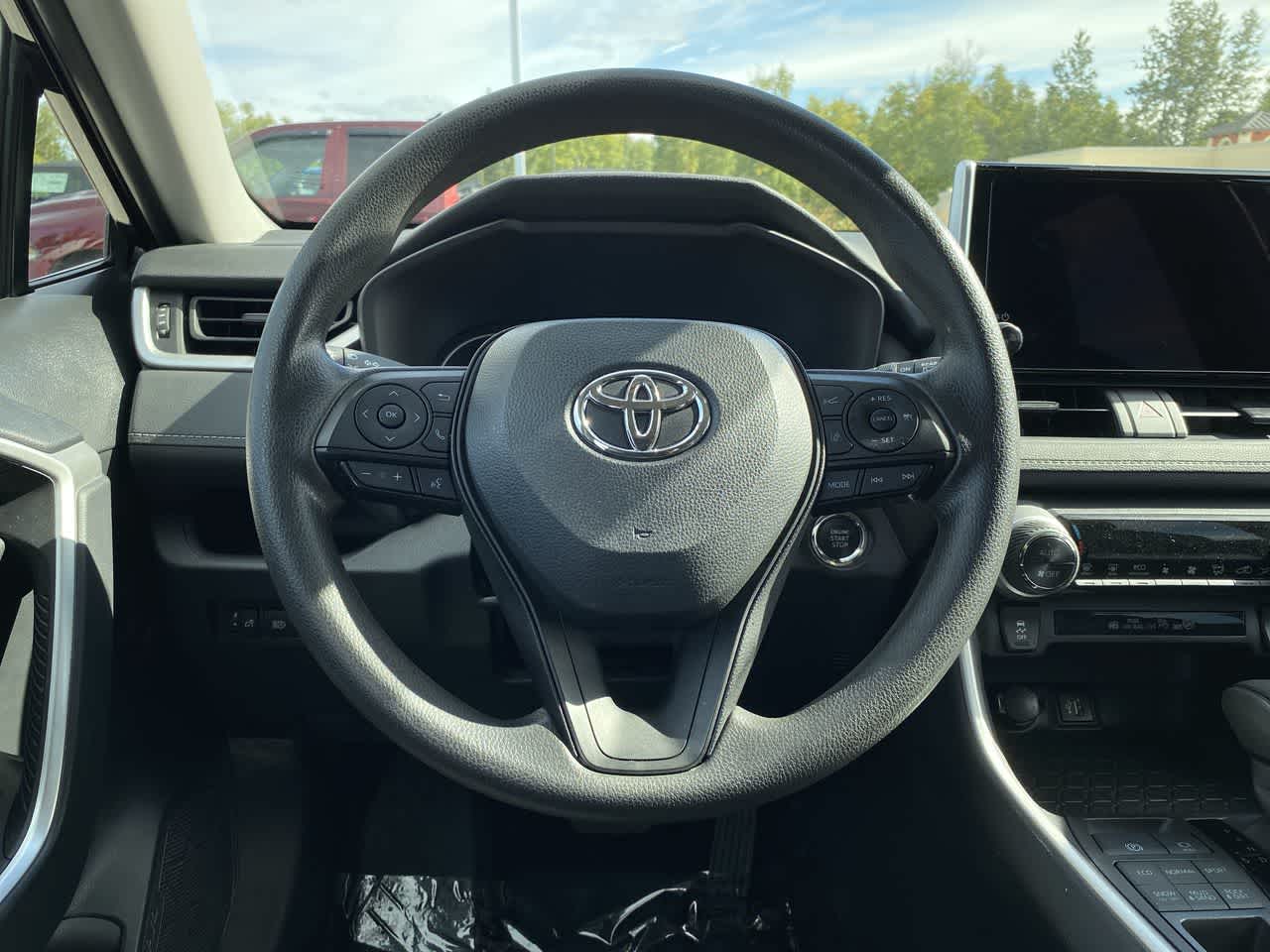 2024 Toyota RAV4 XLE 14