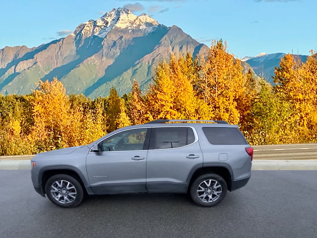 Used 2023 GMC Acadia SLT SUV