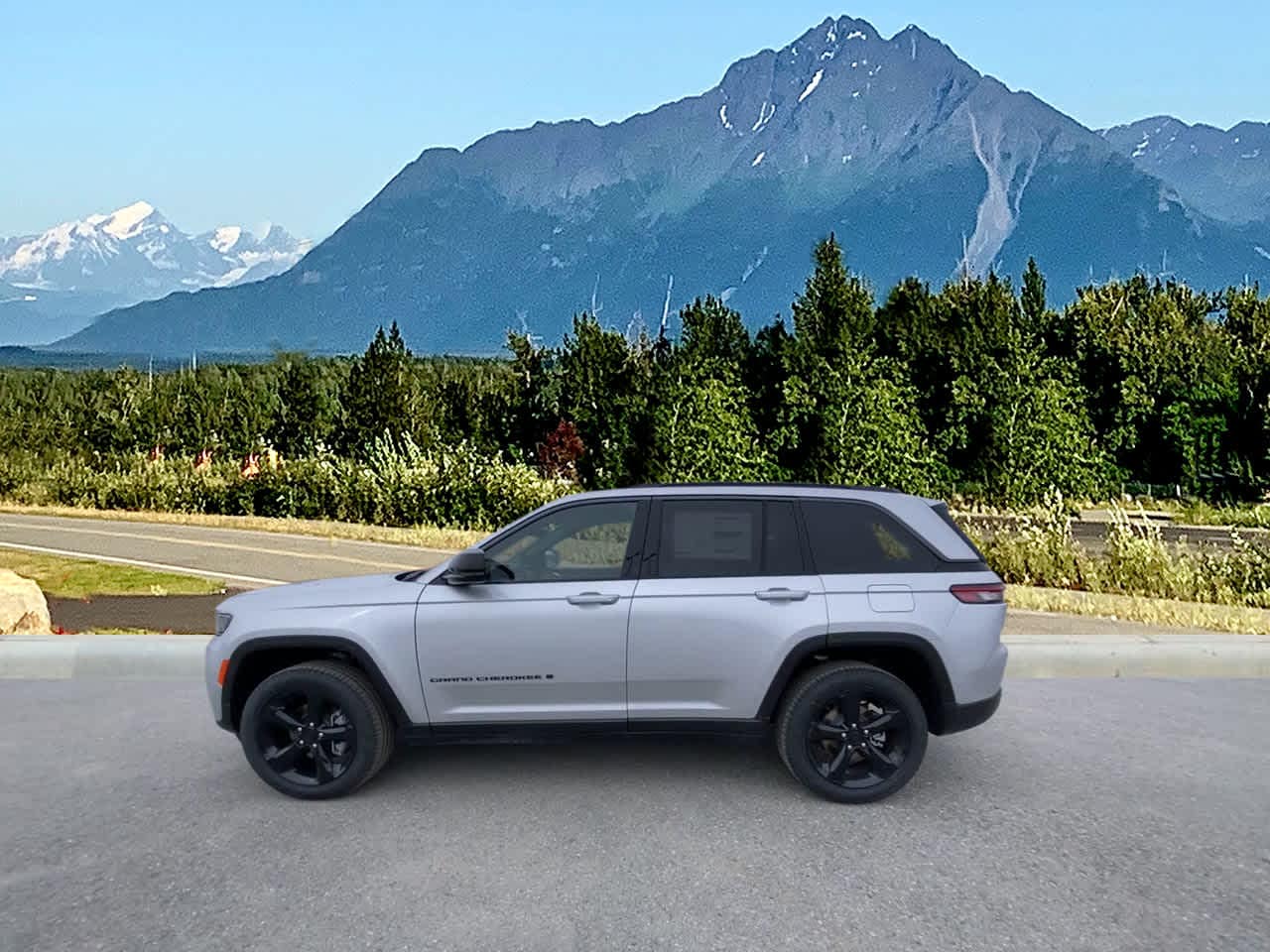 Thumbnail: 2026 Jeep Grand Cherokee - 3