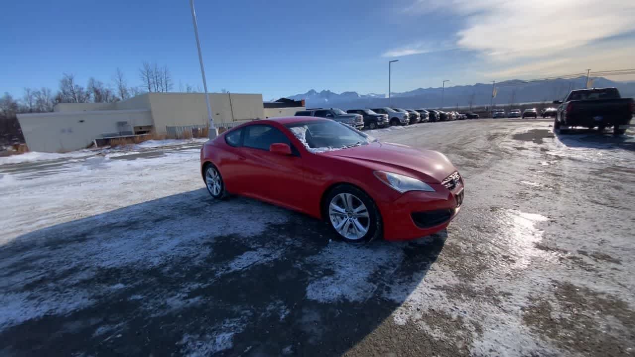 Thumbnail: 2010 Hyundai Genesis - 7