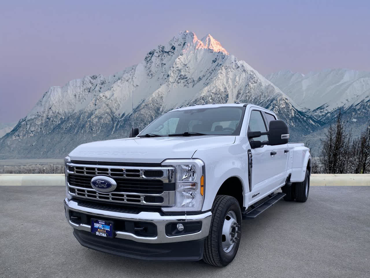 2024 Ford F-350 Super Duty XLT's photo