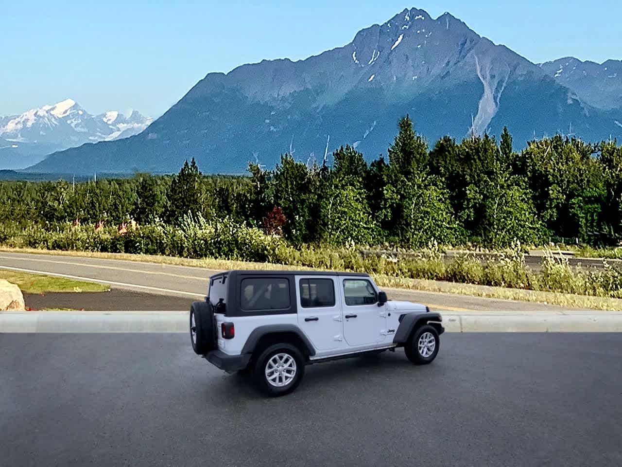 Thumbnail: 2023 Jeep Wrangler - 5
