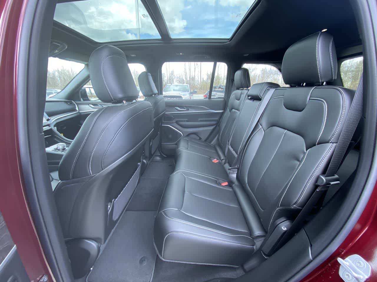 Thumbnail: 2026 Jeep Grand Cherokee - 25
