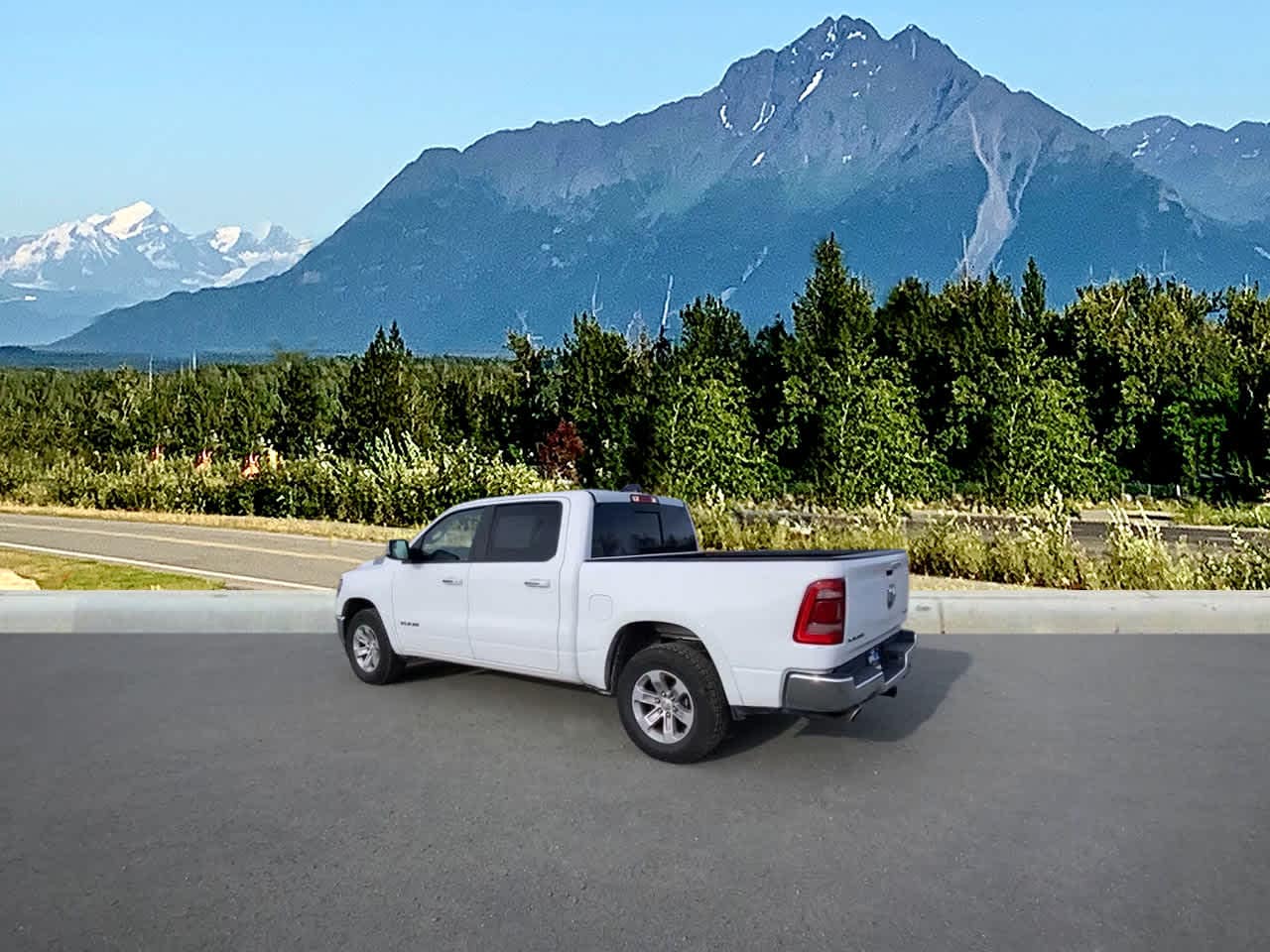 Thumbnail: 2022 RAM 1500 - 4