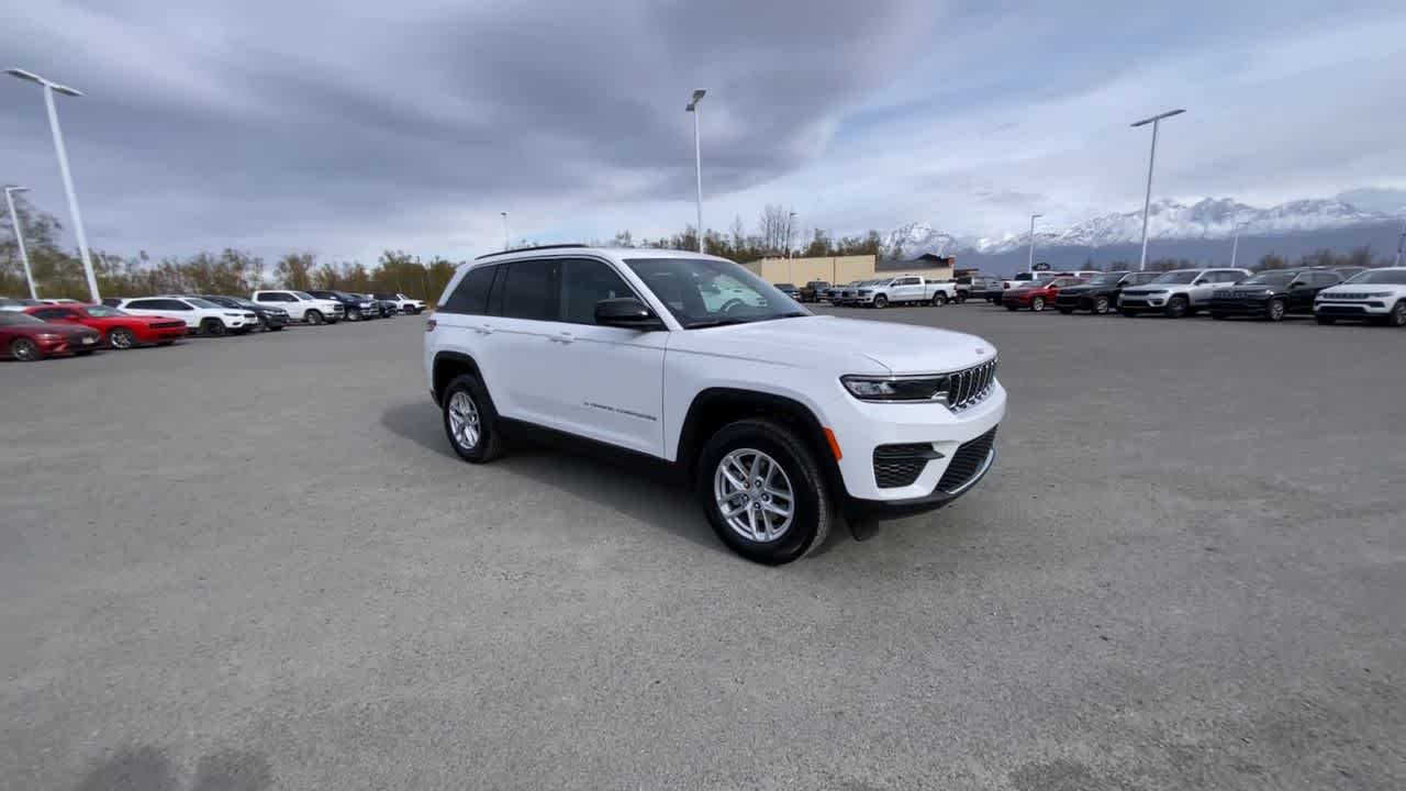 Thumbnail: 2025 Jeep Grand Cherokee - 7