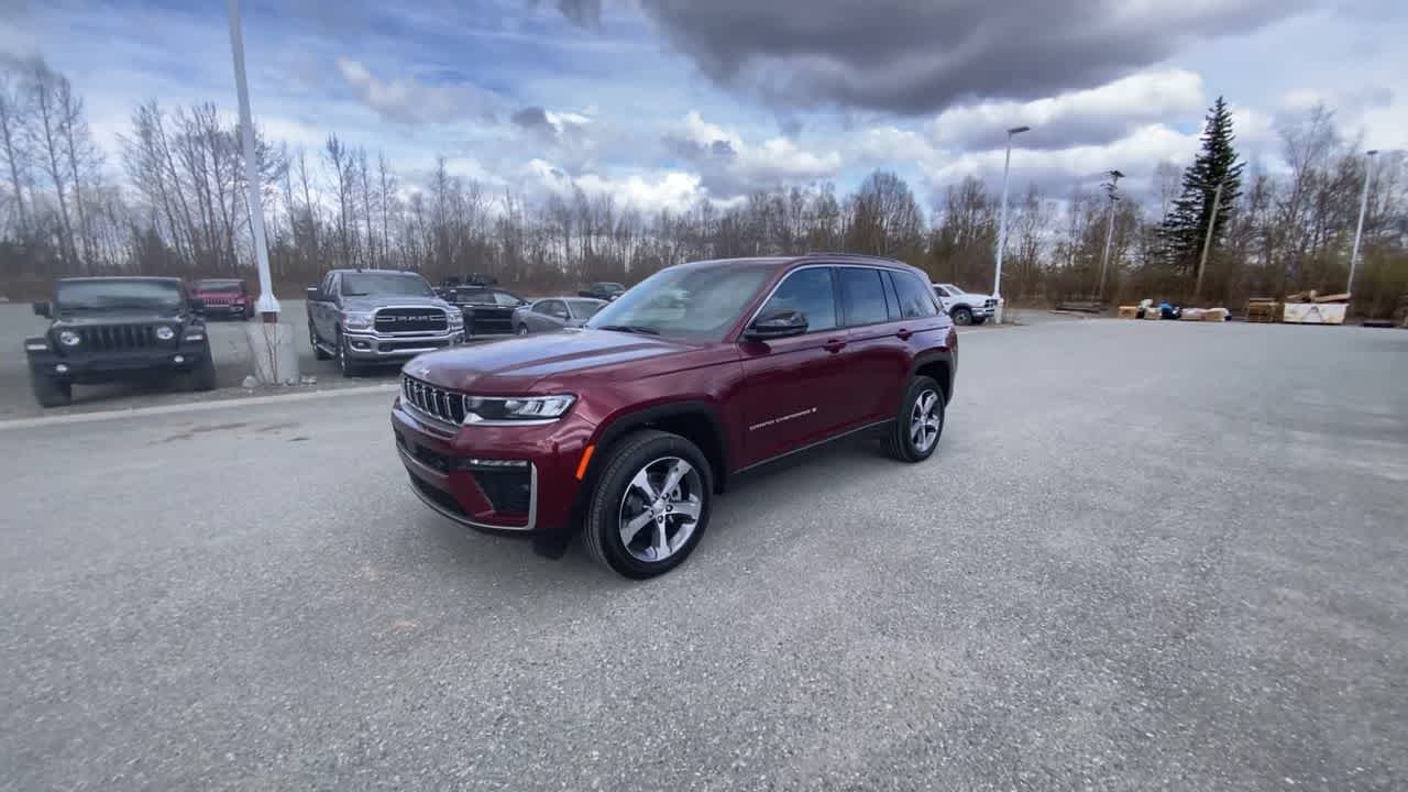 Thumbnail: 2026 Jeep Grand Cherokee - 9