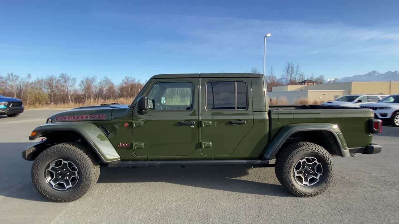 Thumbnail: 2023 Jeep Gladiator - 5