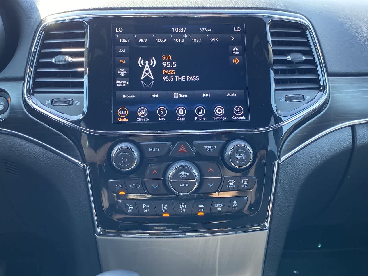 Thumbnail: 2021 Jeep Grand Cherokee - 22