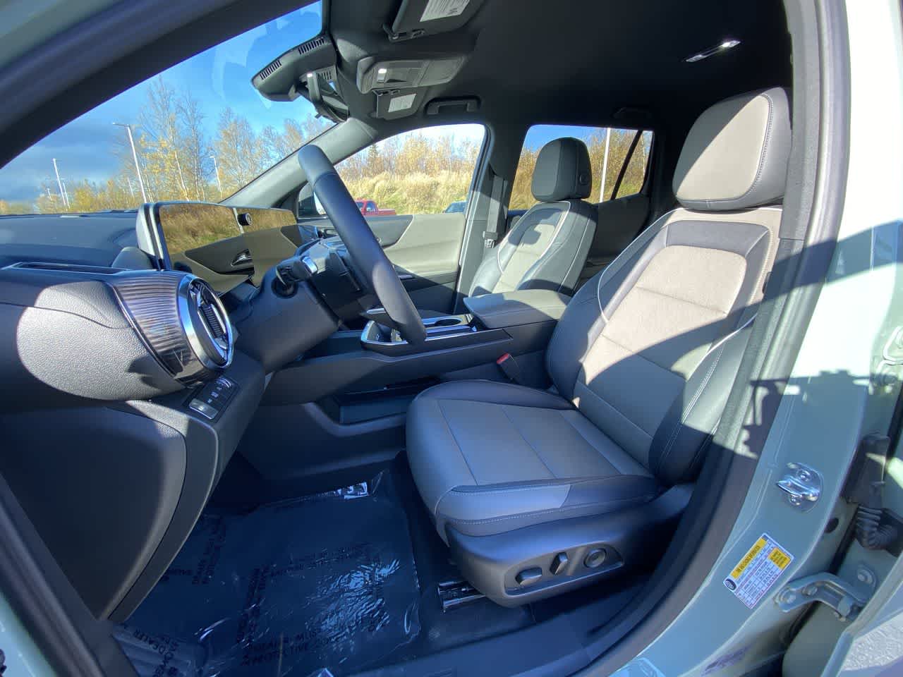 Thumbnail: 2025 Chevrolet Equinox - 11