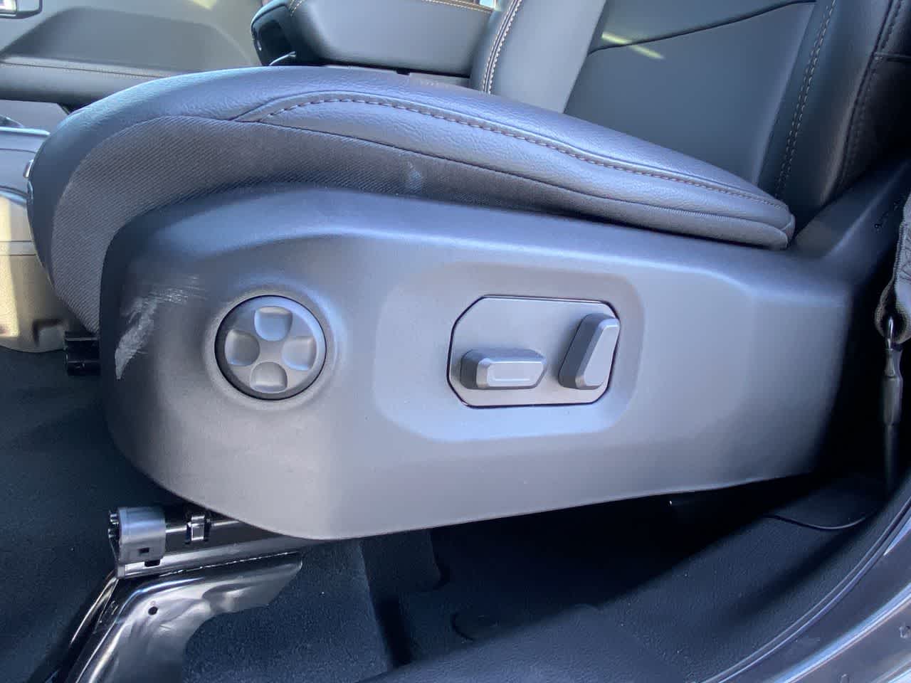 Thumbnail: 2026 Jeep Wrangler - 12