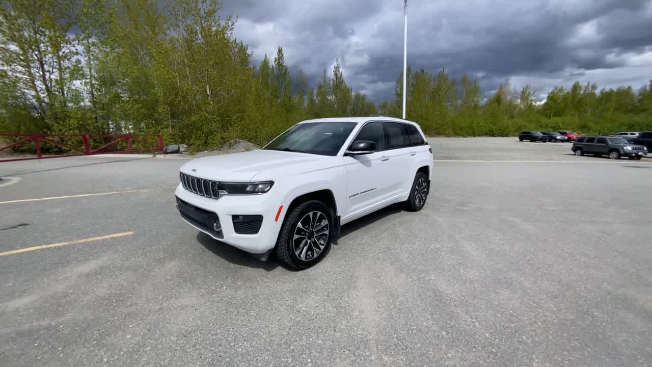Thumbnail: 2023 Jeep Grand Cherokee - 9