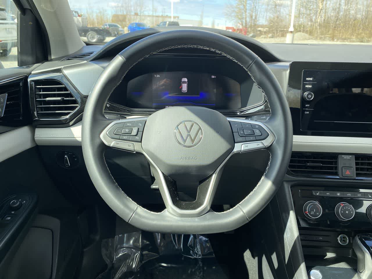 Thumbnail: 2025 Volkswagen Taos - 14