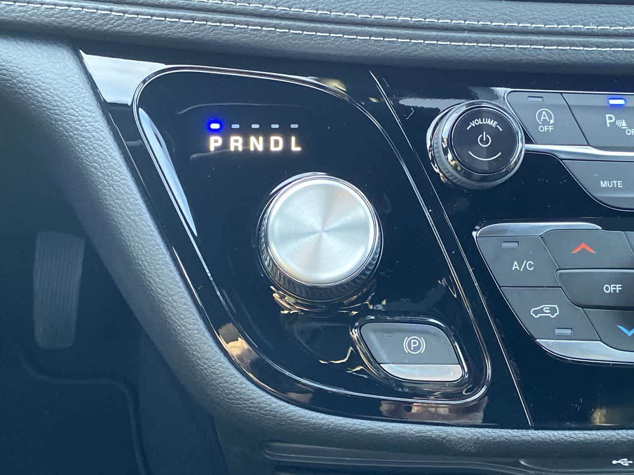 Thumbnail: 2026 Chrysler Pacifica - 20