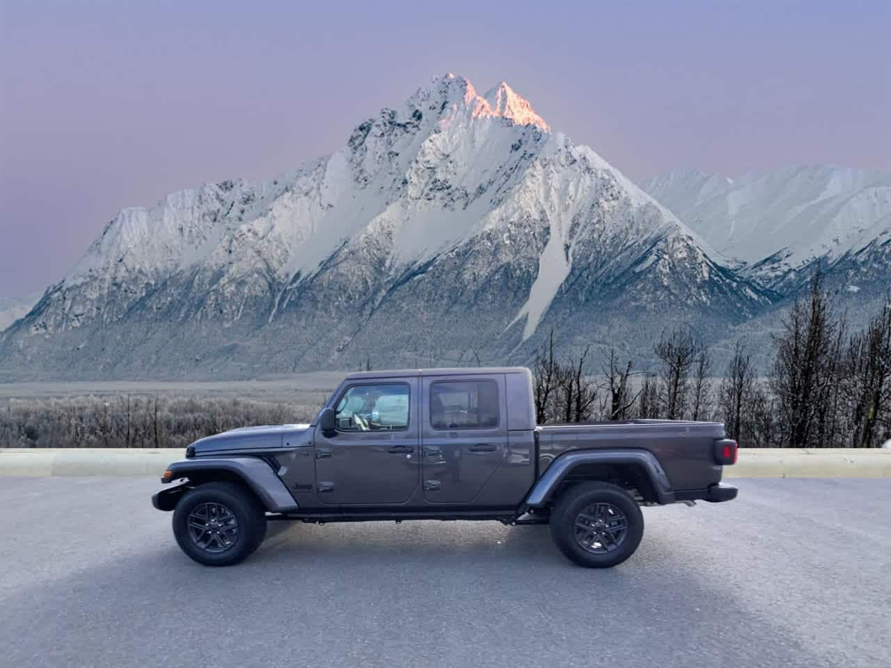 Thumbnail: 2025 Jeep Gladiator - 3