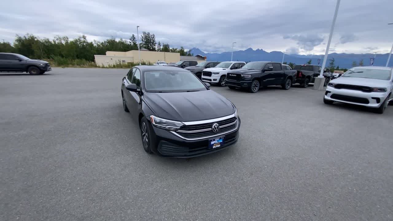 Thumbnail: 2024 Volkswagen Jetta - 7