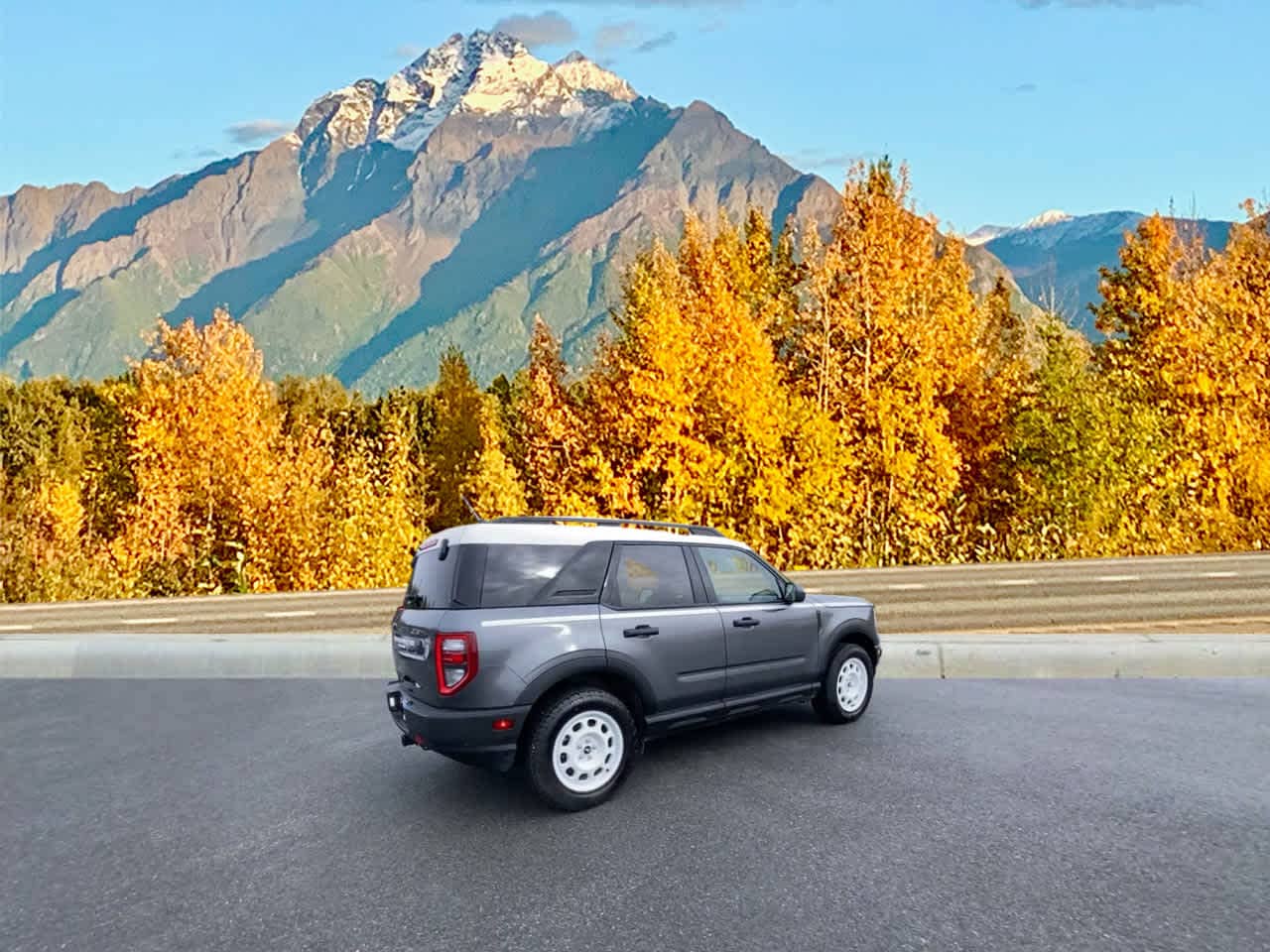 Thumbnail: 2024 Ford Bronco Sport - 5