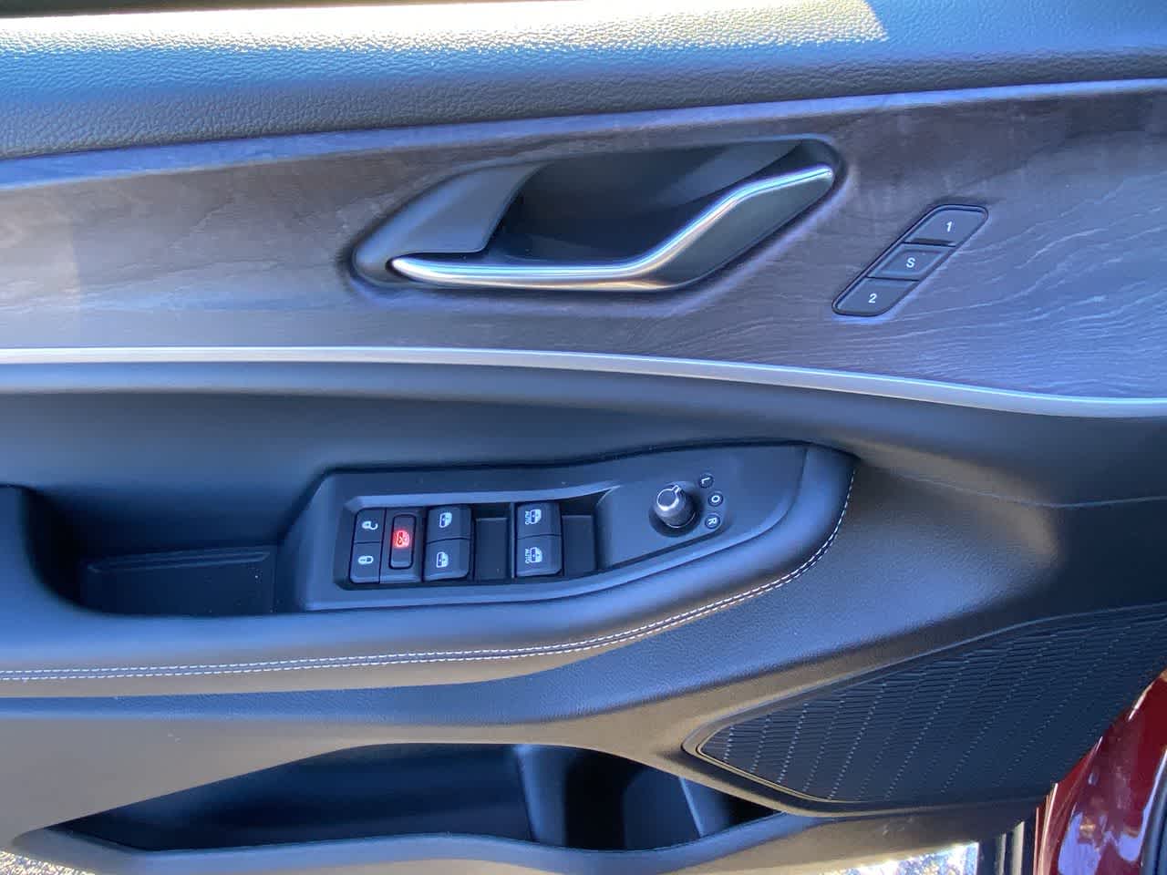 Thumbnail: 2025 Jeep Grand Cherokee - 13