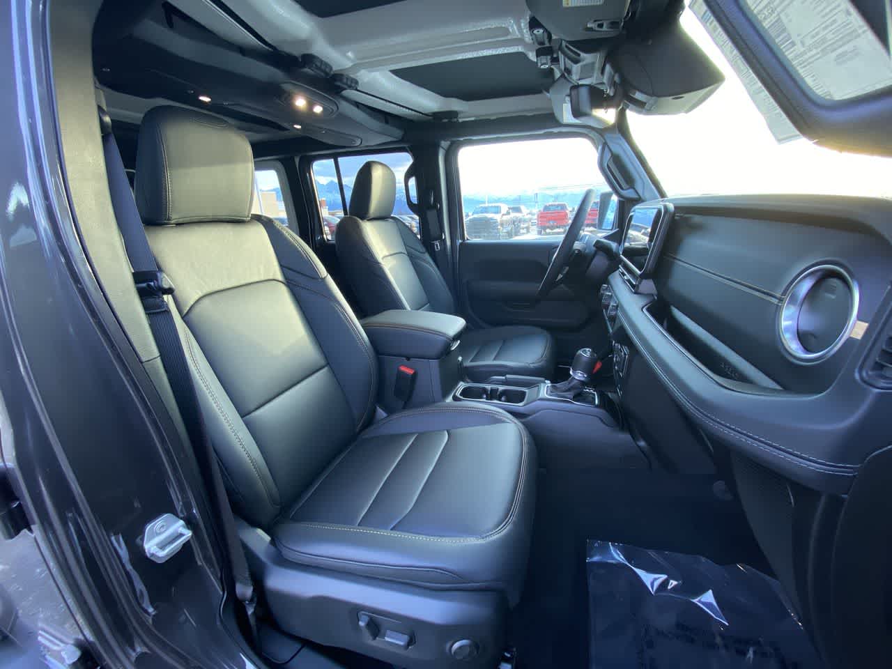 Thumbnail: 2026 Jeep Wrangler - 27