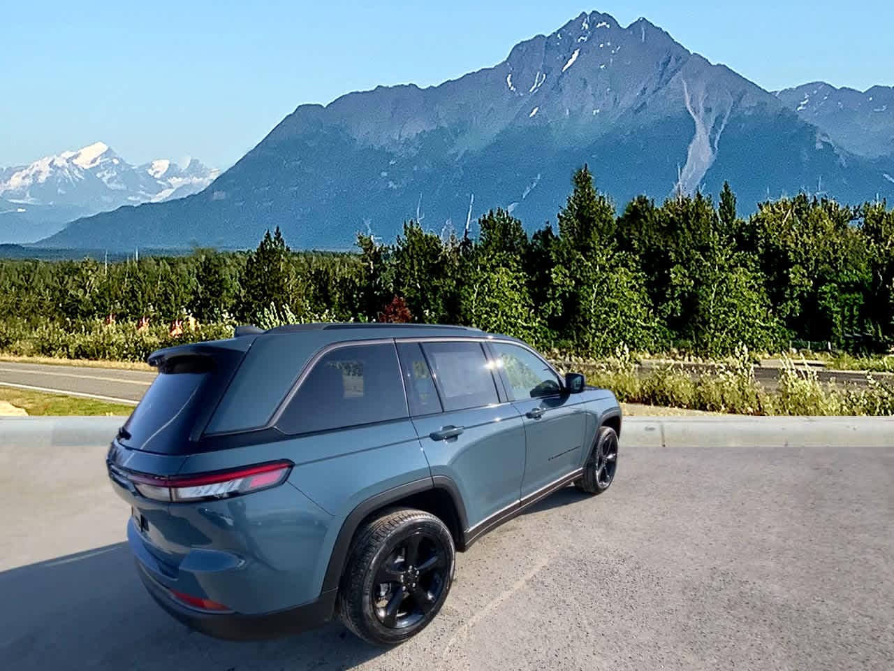 Thumbnail: 2026 Jeep Grand Cherokee - 5