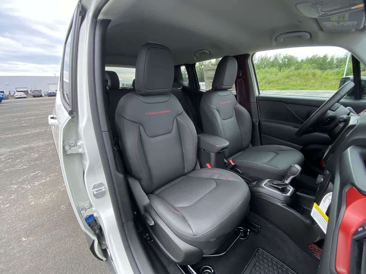 Thumbnail: 2023 Jeep Renegade - 27