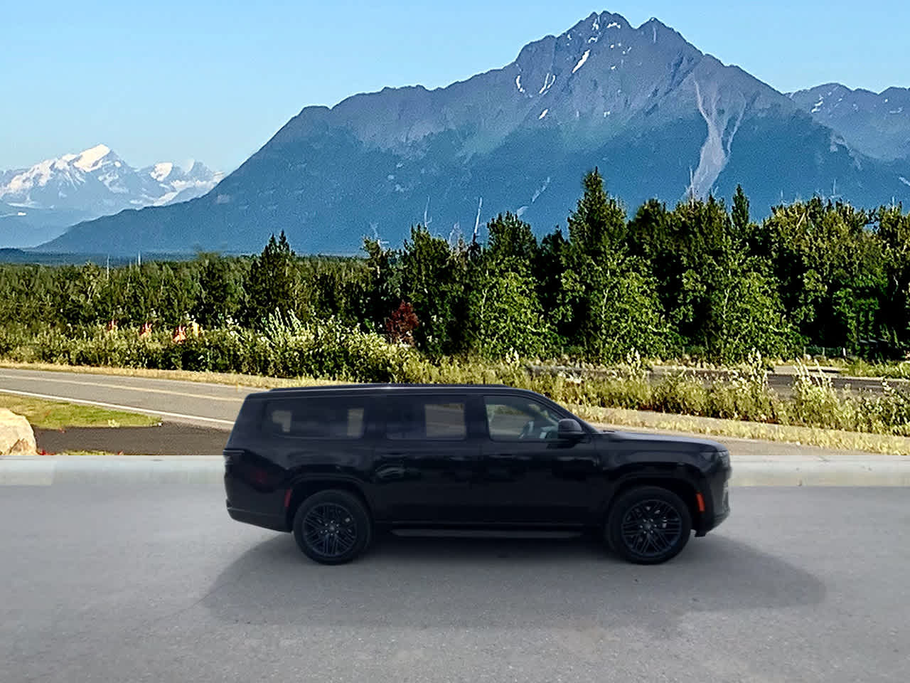Thumbnail: 2026 Jeep Grand Wagoneer - 6