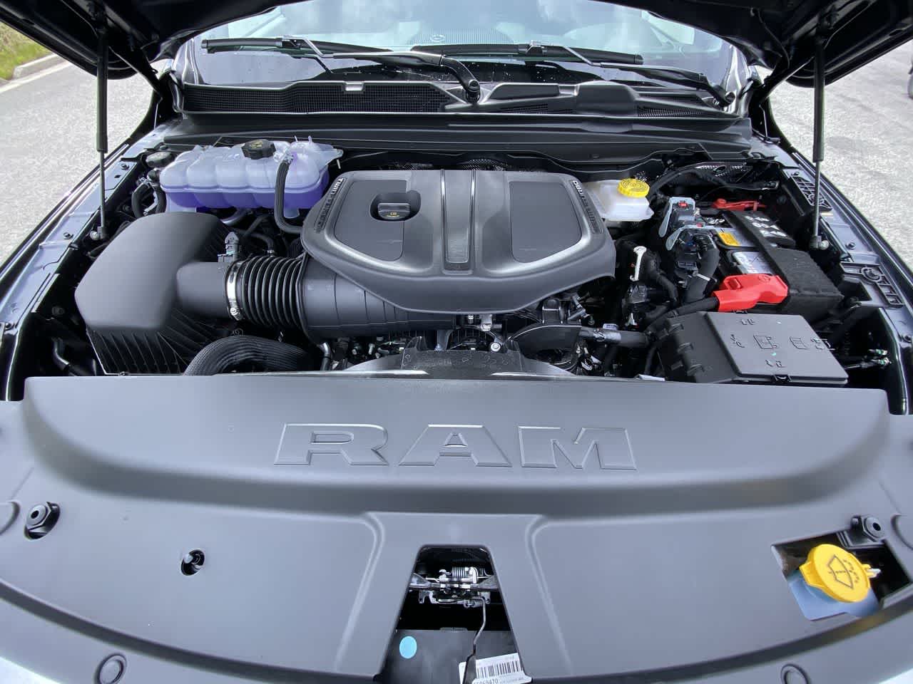 Thumbnail: 2025 RAM 1500 - 32