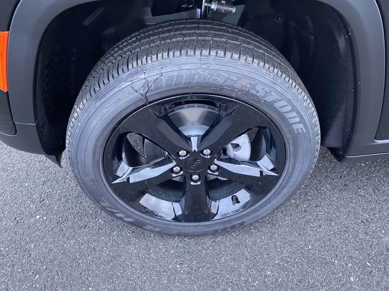 Thumbnail: 2025 Jeep Grand Cherokee - 10