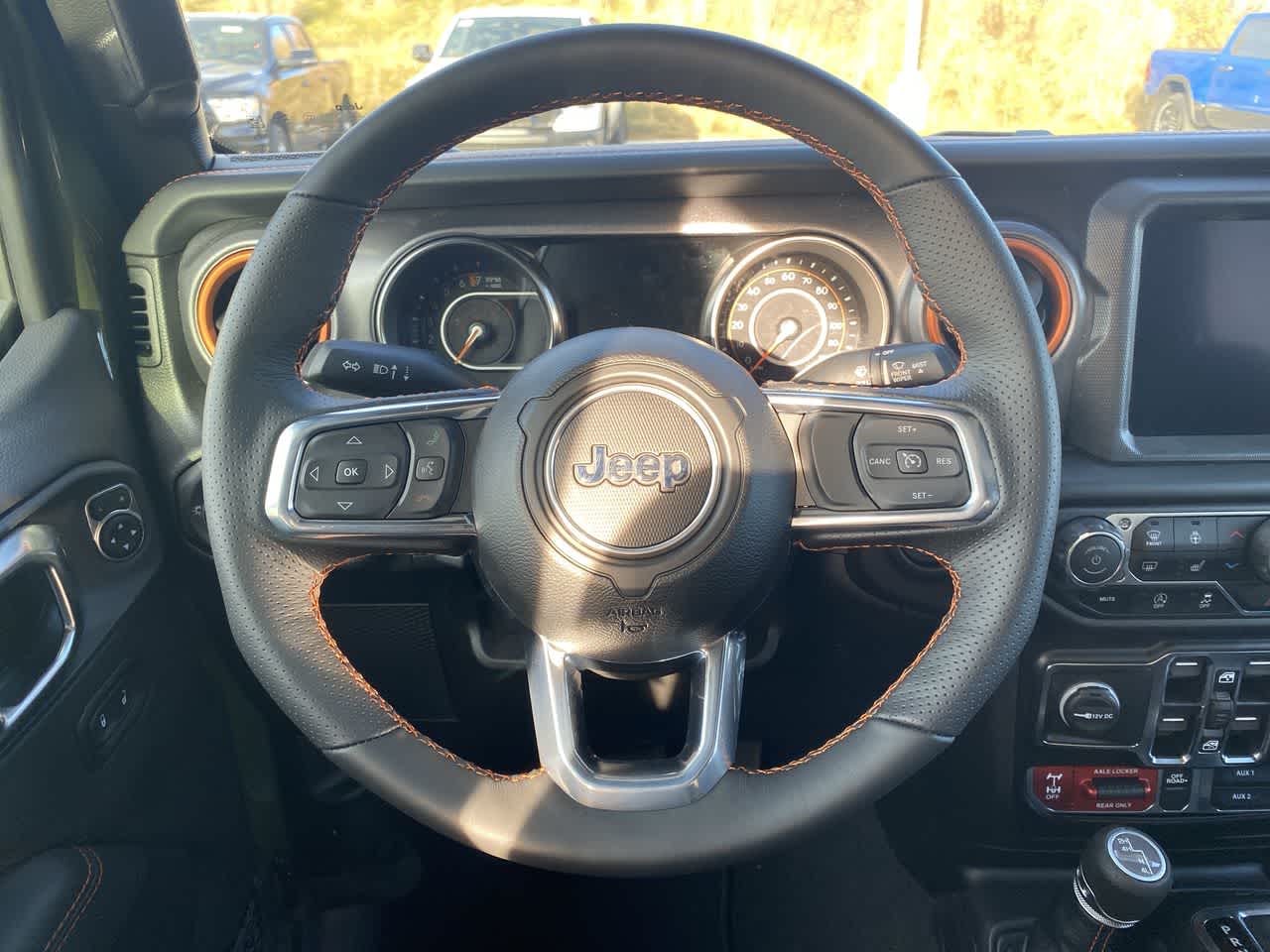 Thumbnail: 2023 Jeep Gladiator - 14