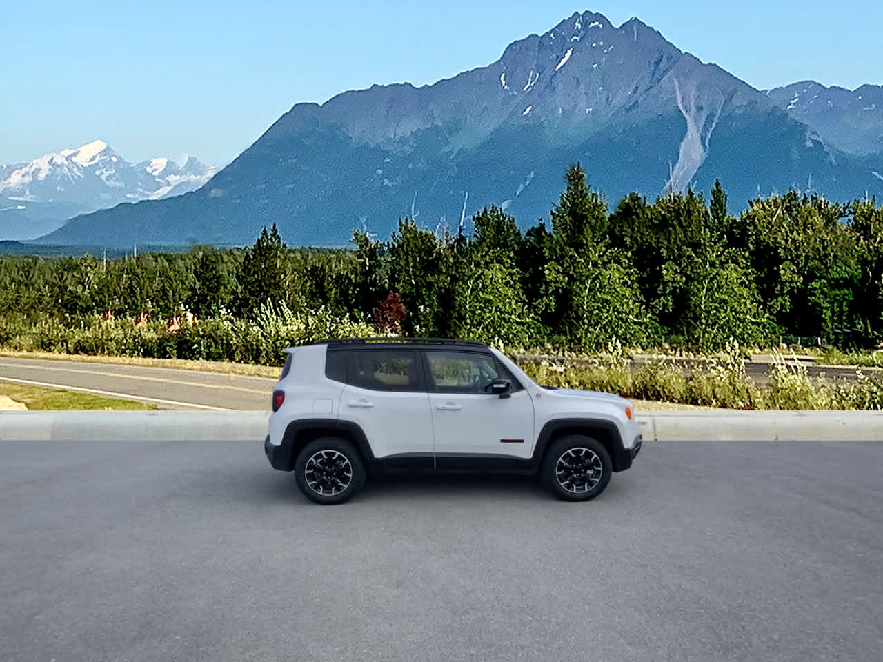 Thumbnail: 2023 Jeep Renegade - 6