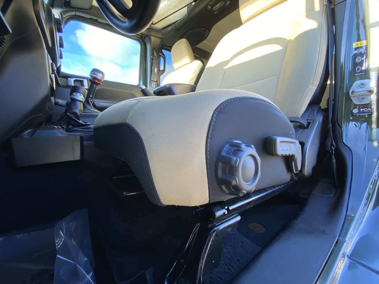 Thumbnail: 2022 Jeep Gladiator - 18