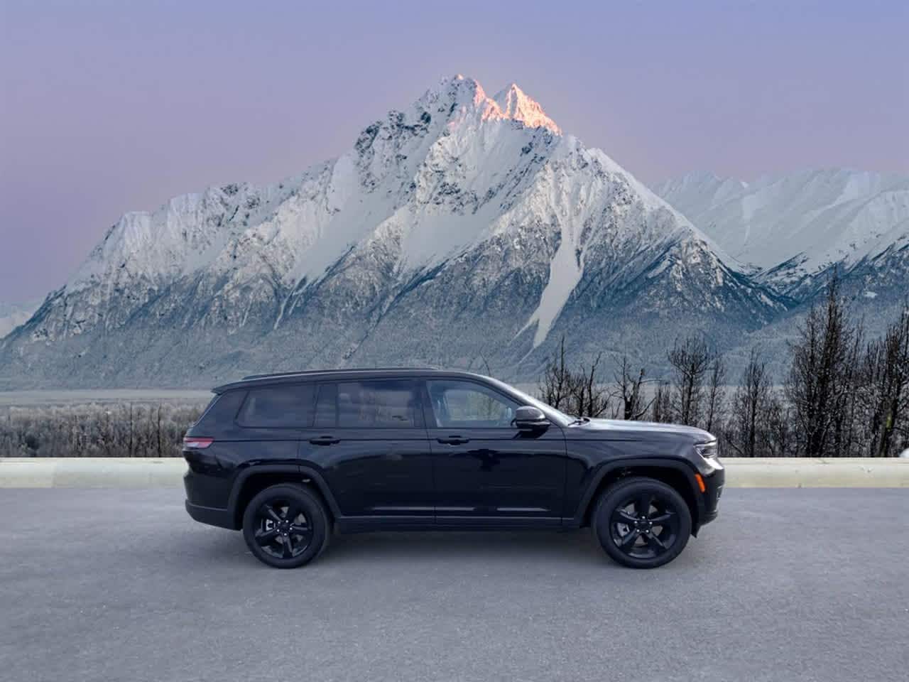 Thumbnail: 2025 Jeep Grand Cherokee - 8