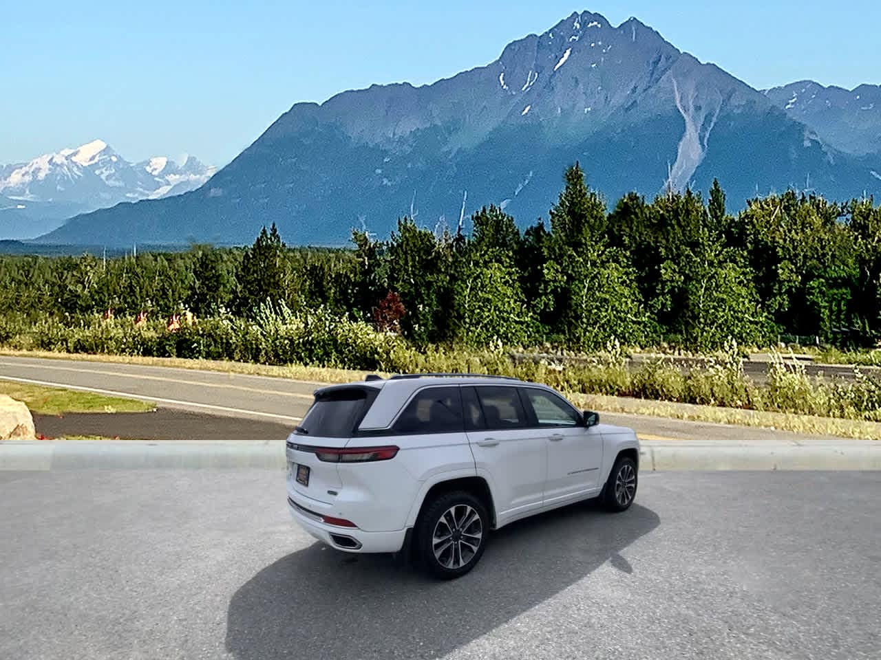 Thumbnail: 2023 Jeep Grand Cherokee - 5