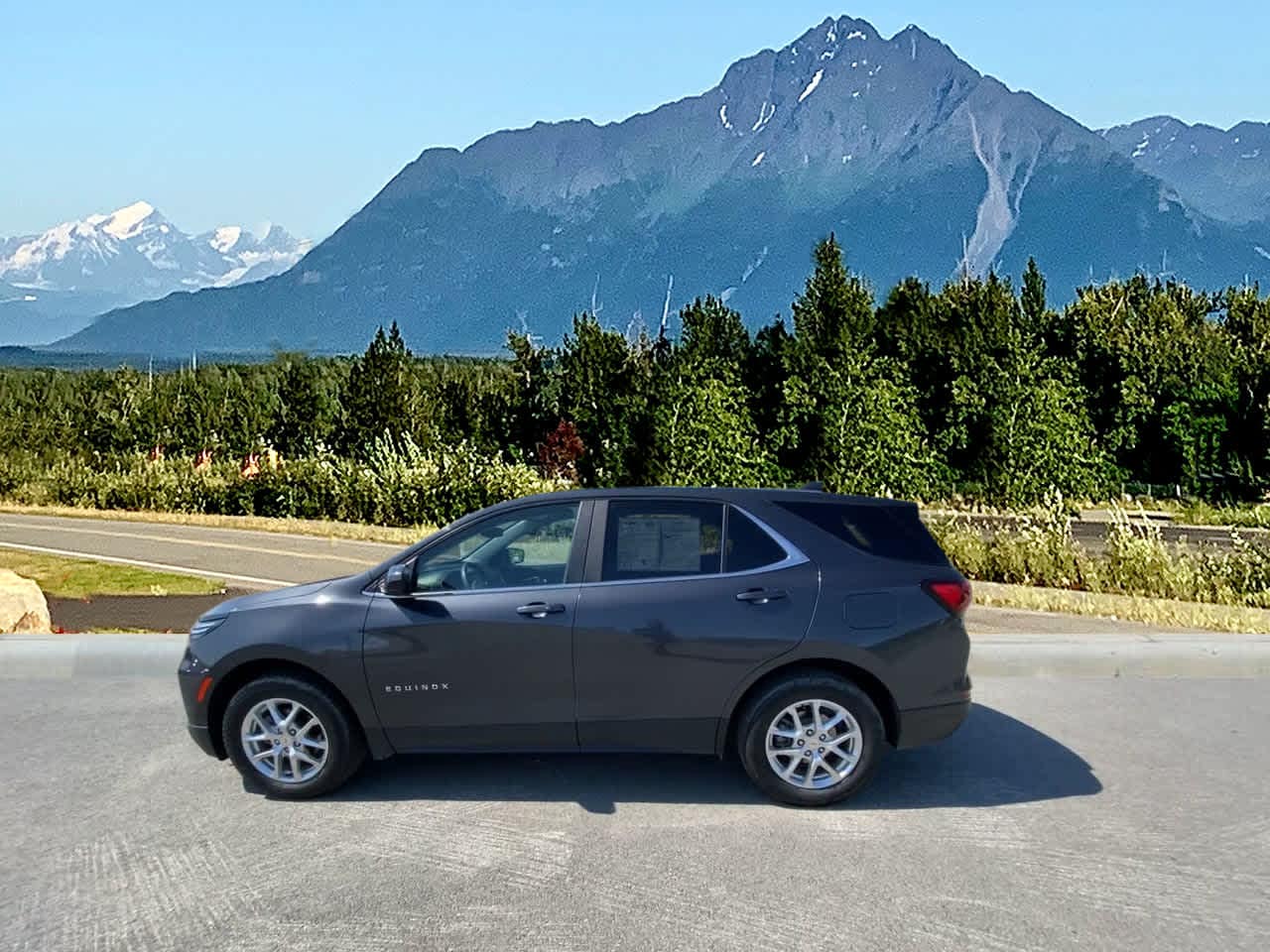 Used 2022 Chevrolet Equinox LT with VIN 2GNAXUEV5N6137355 for sale in Wasilla, AK
