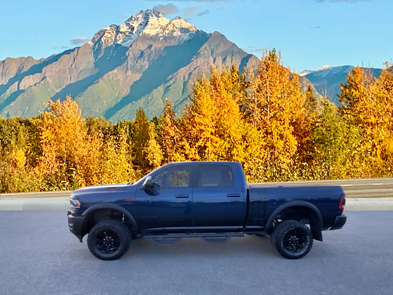 2022 Ram 2500 Power Wagon photo 2