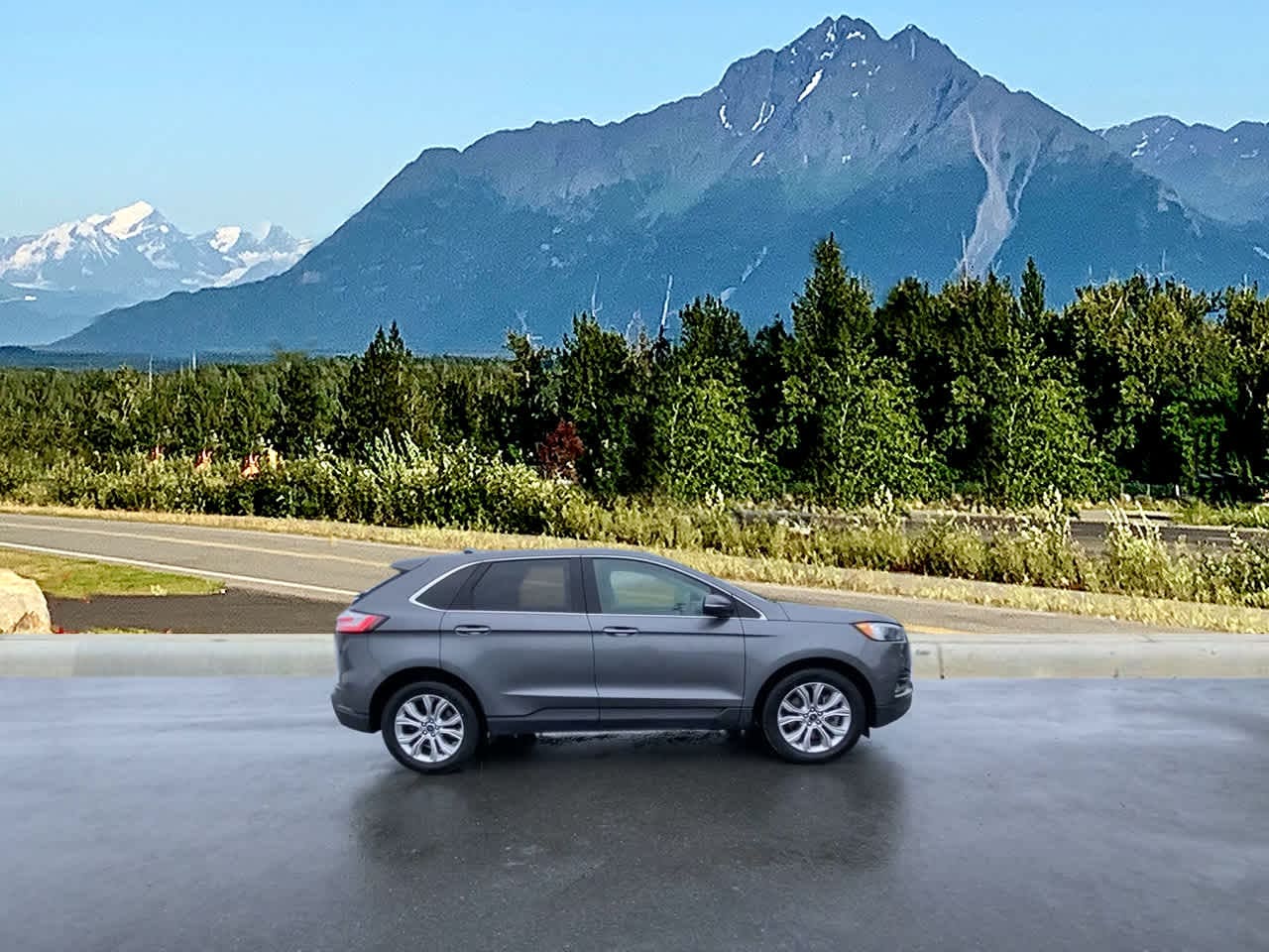 Thumbnail: 2022 Ford Edge - 8