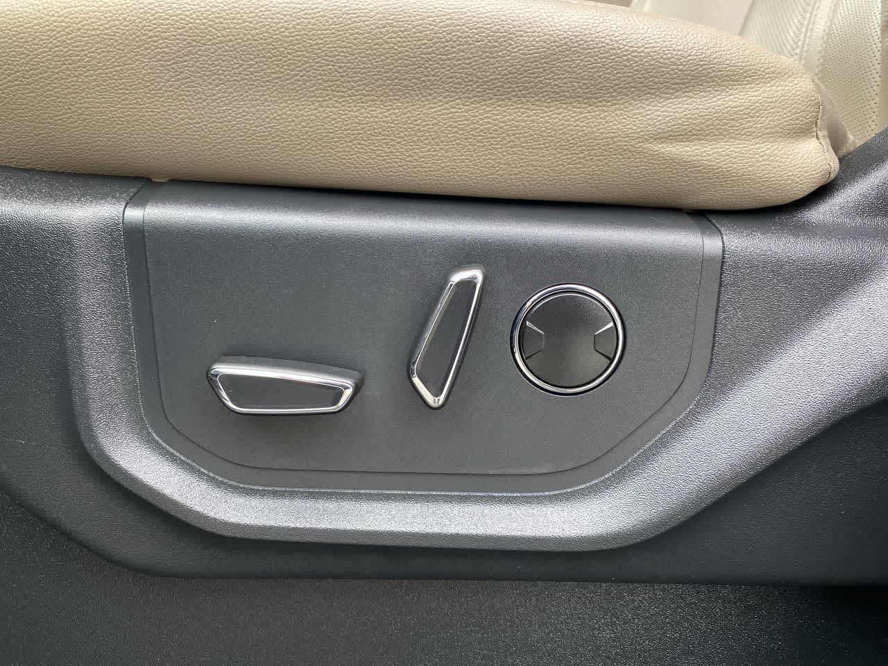 Thumbnail: 2024 Ford Expedition MAX - 18