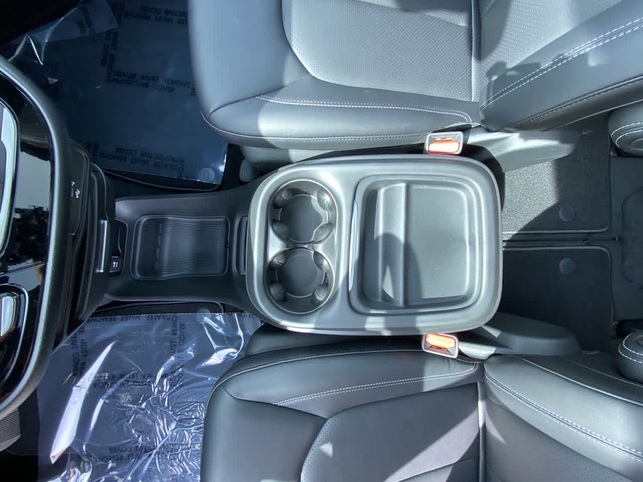Thumbnail: 2027 Chrysler Pacifica - 22