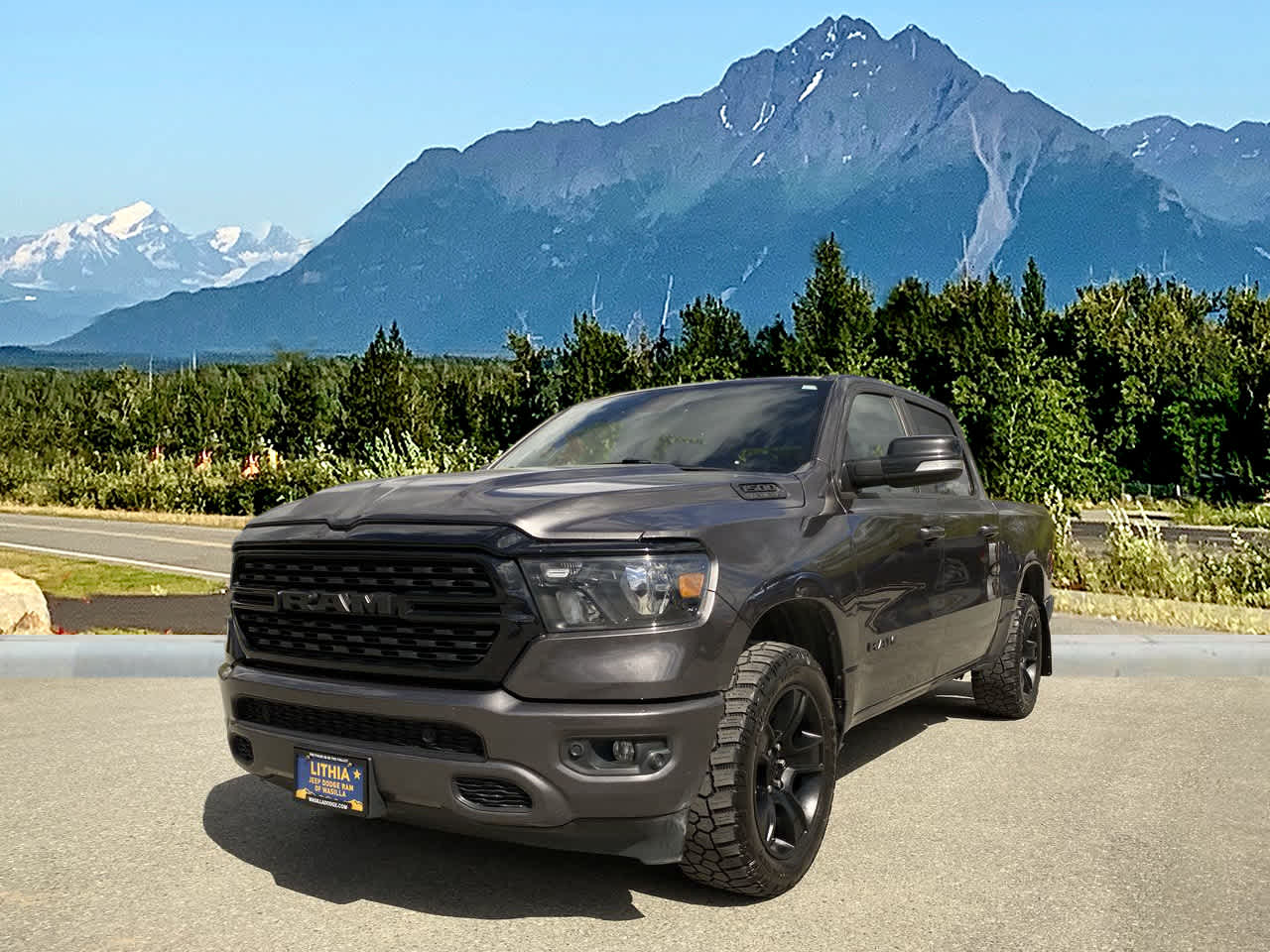 2022 RAM 1500 Big Horn/Lone Star 4x4 Crew Cab 5'7's photo
