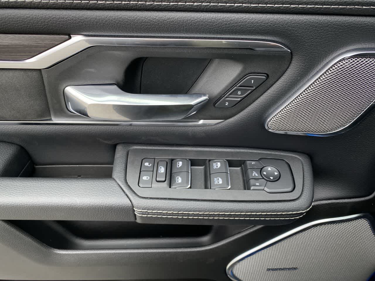 Thumbnail: 2026 RAM 1500 - 13