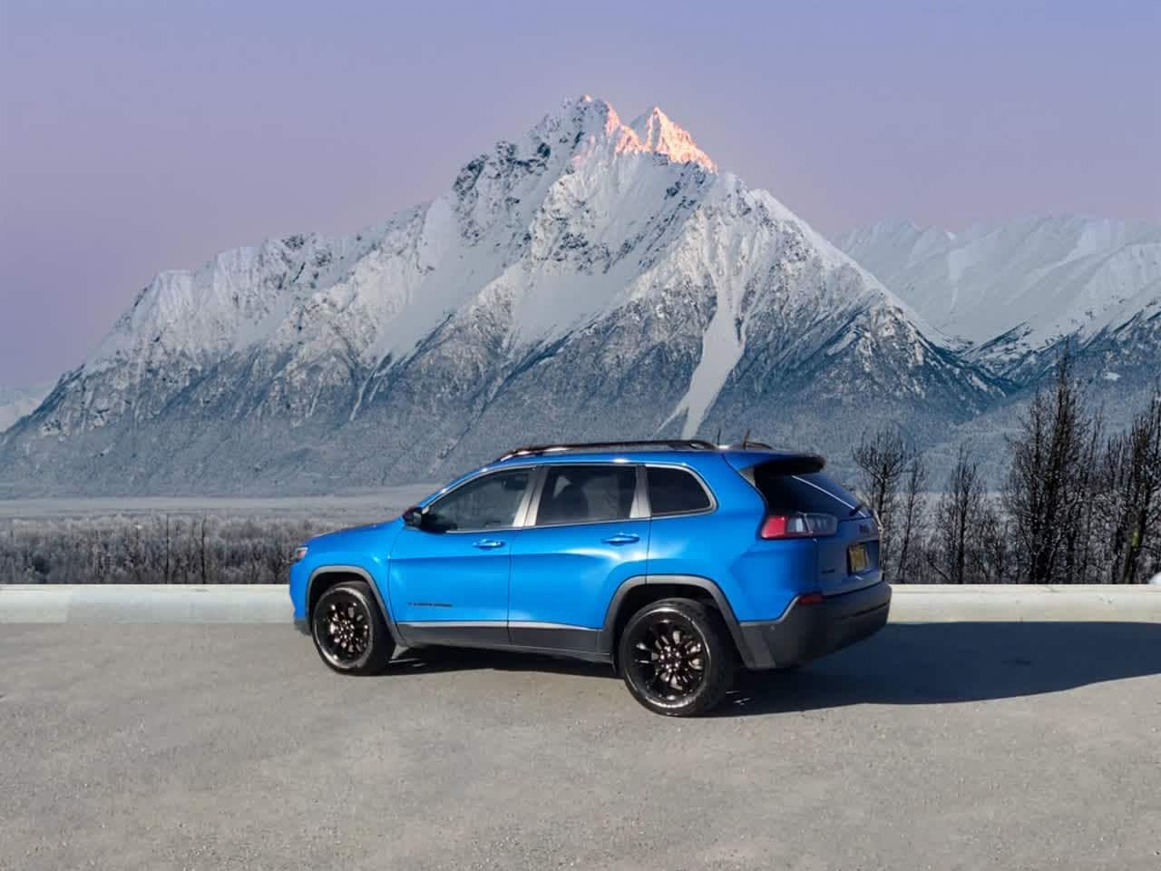Thumbnail: 2023 Jeep Cherokee - 3