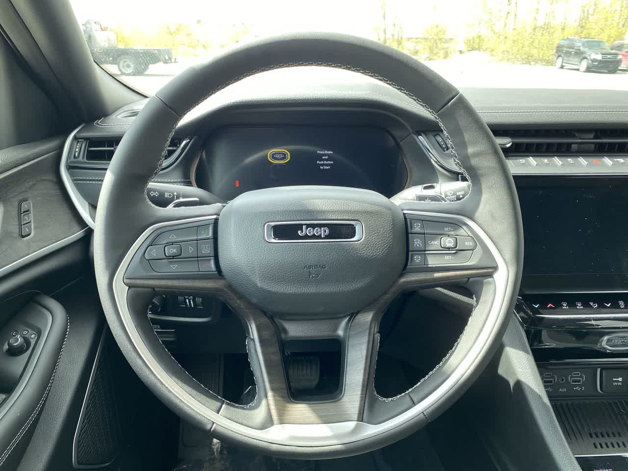 Thumbnail: 2026 Jeep Grand Cherokee - 14