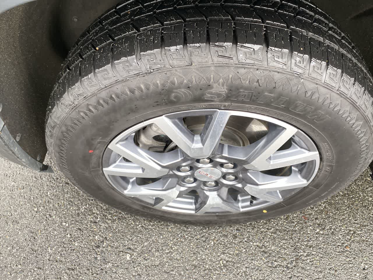 Thumbnail: 2023 GMC Acadia - 16