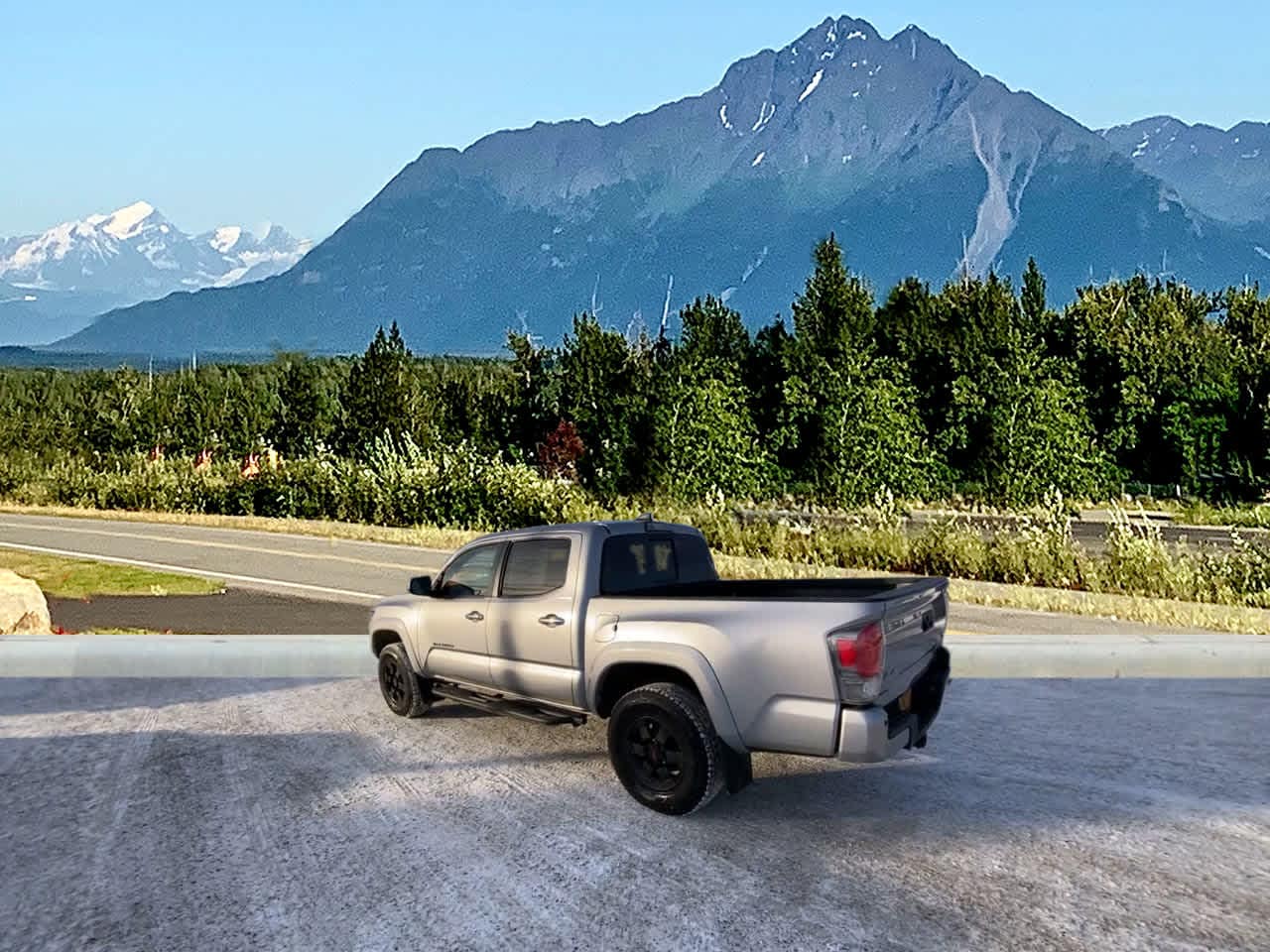 Thumbnail: 2019 Toyota Tacoma - 4