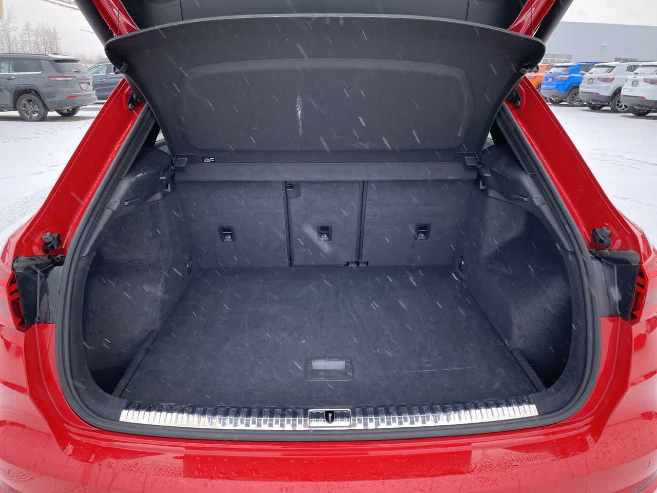 Thumbnail: 2024 Audi Q3 - 25