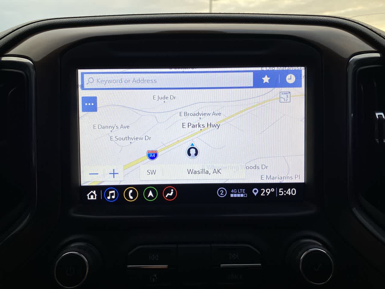 Thumbnail: 2020 Chevrolet Silverado 1500 - 18