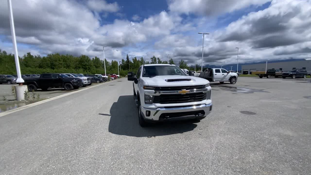 Thumbnail: 2024 Chevrolet Silverado 2500 - 8