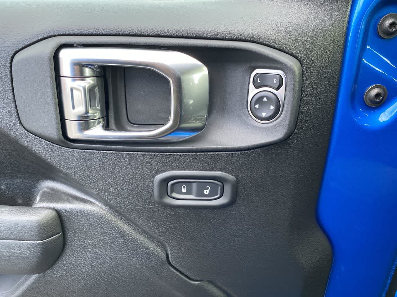 Thumbnail: 2025 Jeep Gladiator - 19