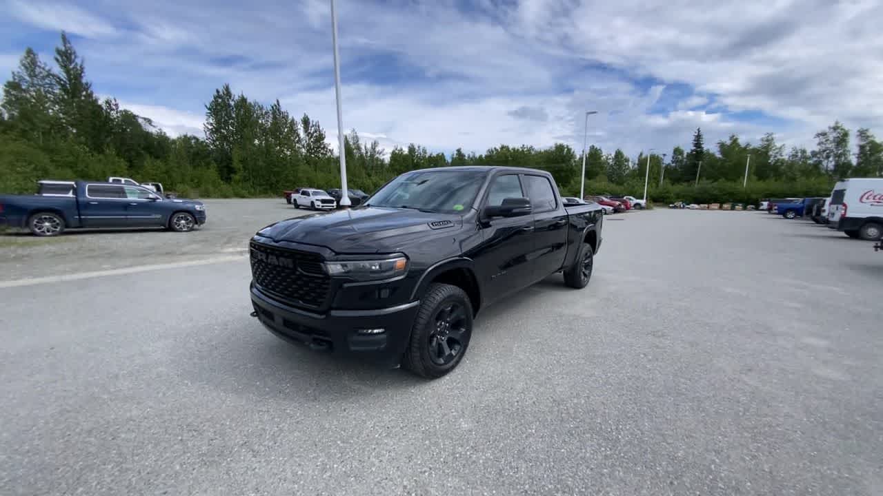 Thumbnail: 2025 RAM 1500 - 9